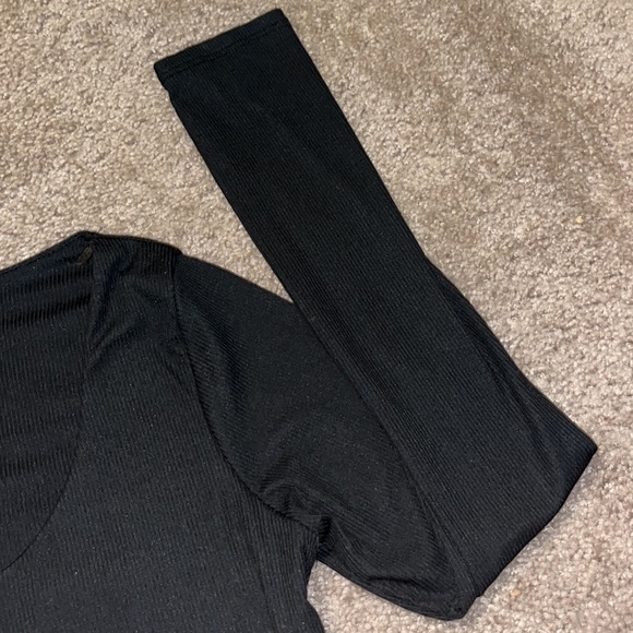 Never worn fashion nova long sleeve crop shirt - Picture 4 of 4
